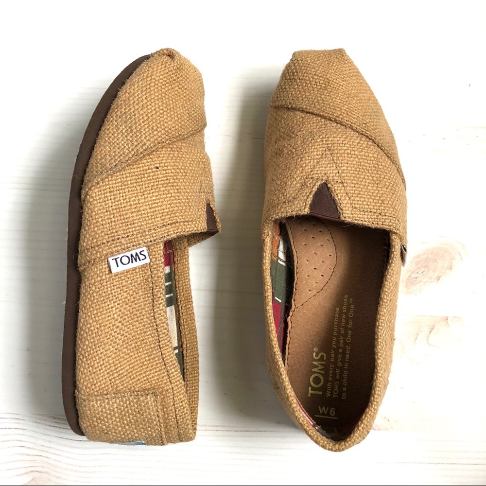 toms women’s burlap classic slip-ons
